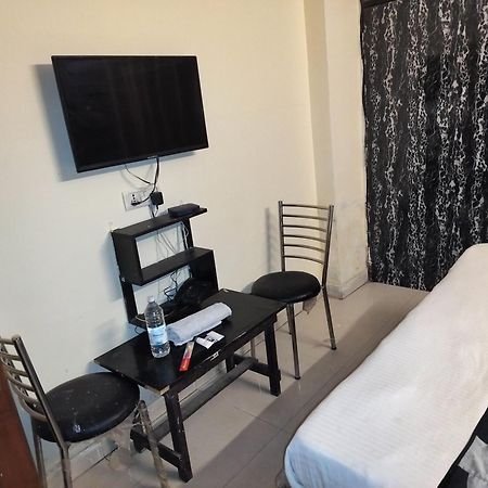 Hotel Green Snapper'100 M From Delhi University Near Isbt Kashmiri Gate 뉴델리 외부 사진