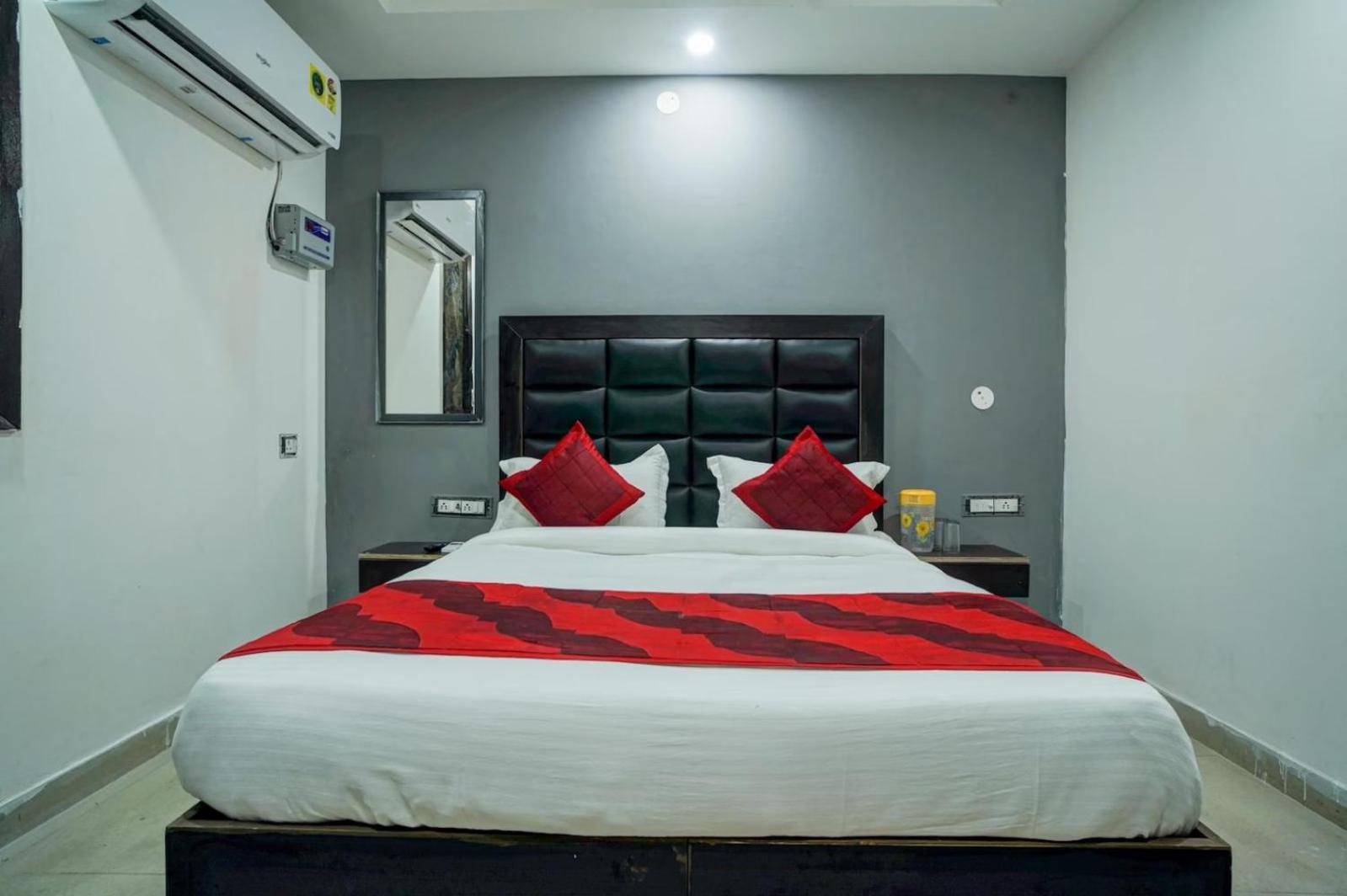 Hotel Green Snapper'100 M From Delhi University Near Isbt Kashmiri Gate 뉴델리 외부 사진
