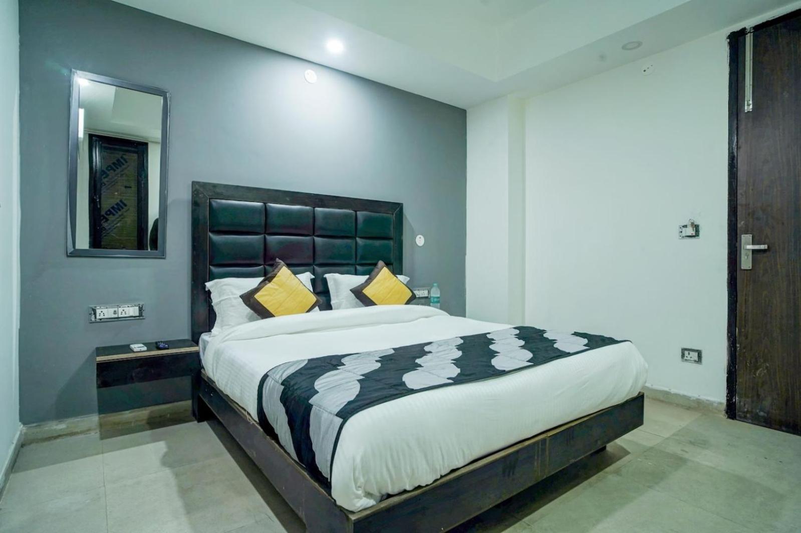 Hotel Green Snapper'100 M From Delhi University Near Isbt Kashmiri Gate 뉴델리 외부 사진