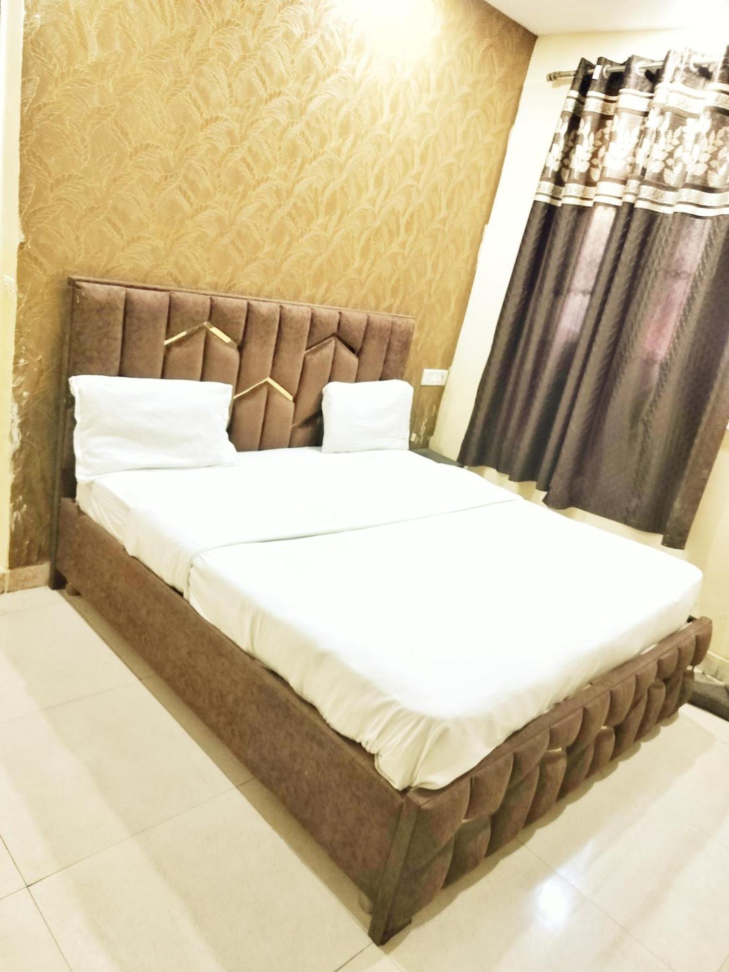 Hotel Green Snapper'100 M From Delhi University Near Isbt Kashmiri Gate 뉴델리 외부 사진