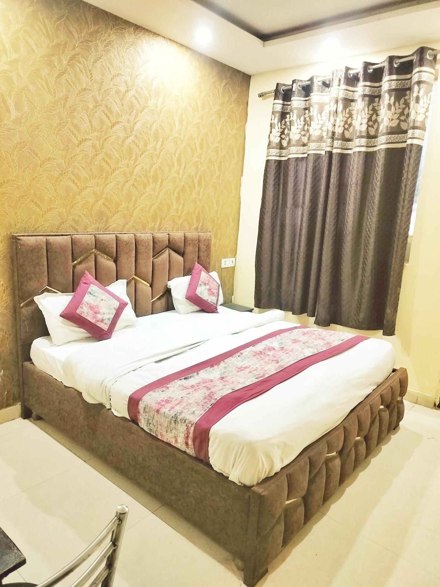 Hotel Green Snapper'100 M From Delhi University Near Isbt Kashmiri Gate 뉴델리 외부 사진