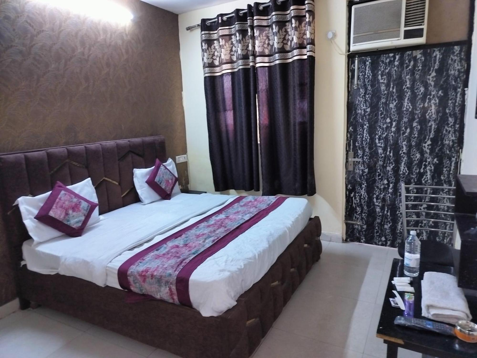 Hotel Green Snapper'100 M From Delhi University Near Isbt Kashmiri Gate 뉴델리 외부 사진